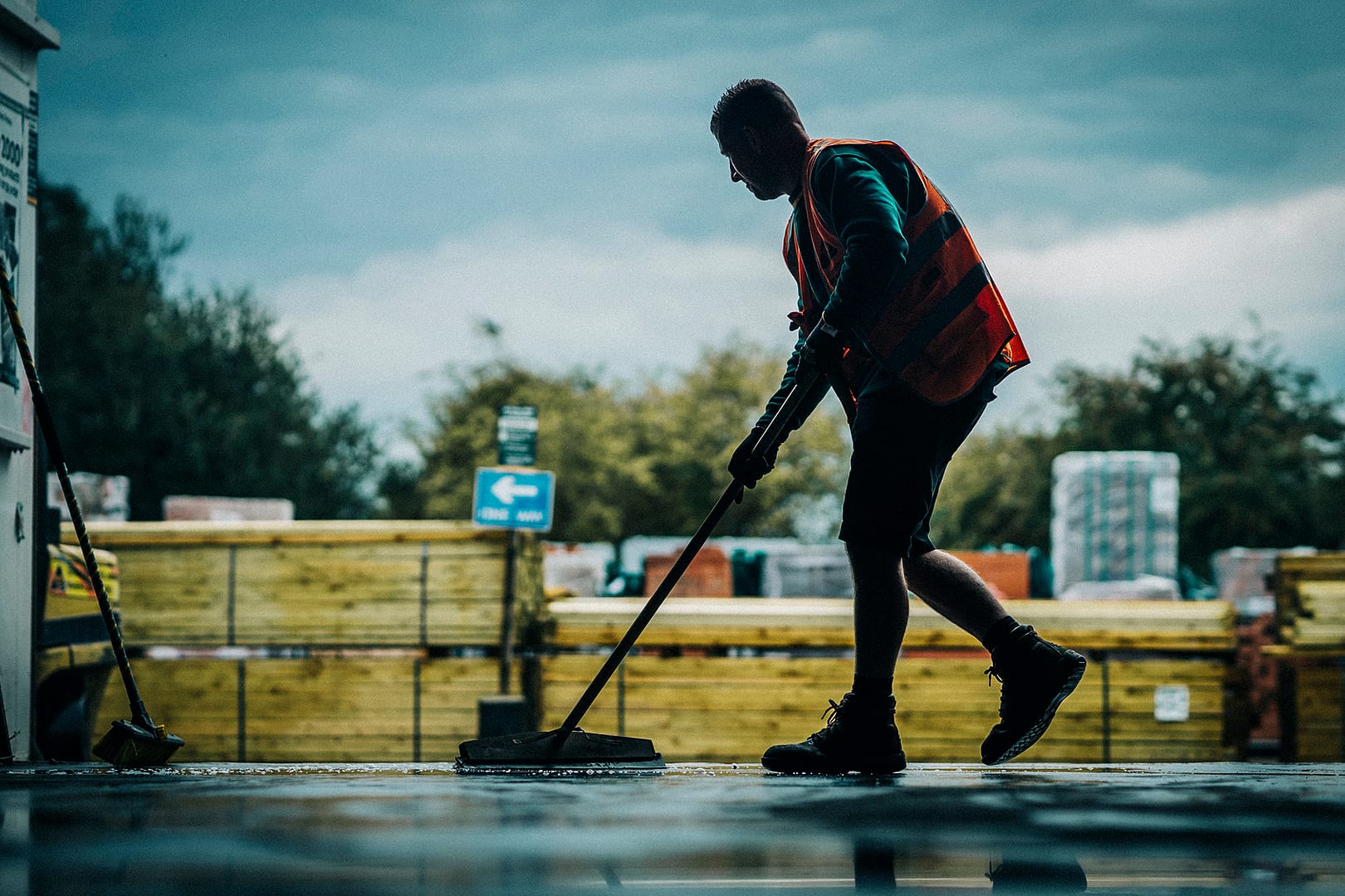 Authentic Merchanting Image